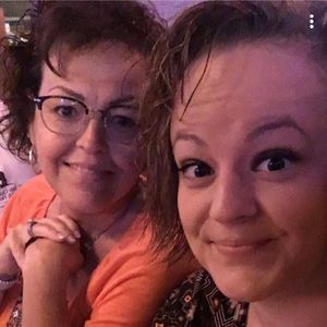 Meet your Posher, Courtney